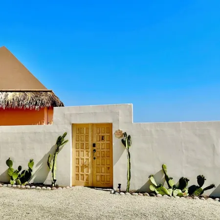 Secluded One-of-a-Kind Beachfront Bungalow!
