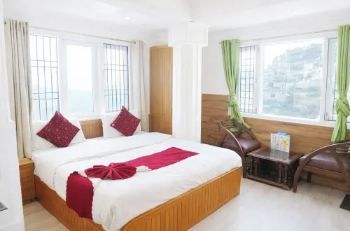 Premium Hotel A-P-S-A-R-A Grand Shimla
