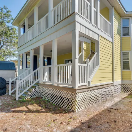 Beaches, Fishing & More! Sleek Home in Pensacola