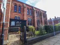 1 Chapel Place Hotels in 