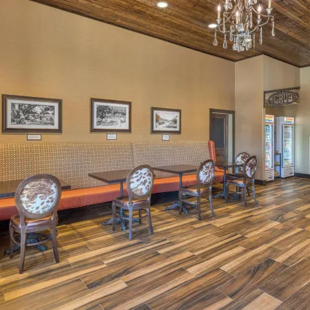 Best Western Bandera Suites Saloon