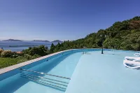 Brown Dot Hotel Geoje Geunpo Port - 游泳池
