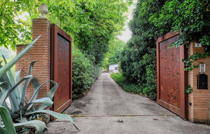 Villa Leproso