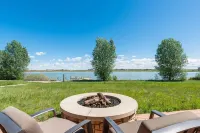 Pelican Landing Modern 3BD in Lakes at Centerra - 4-Star