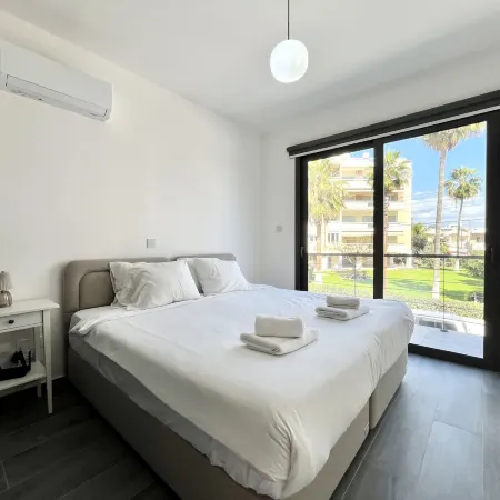148 LIM - Stay Lumiere House