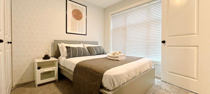 Private Room With Own Entrance Hotels in Surrey