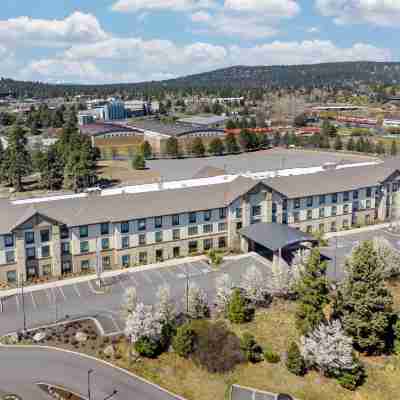 Hampton Inn & Suites Bend Hotel Exterior