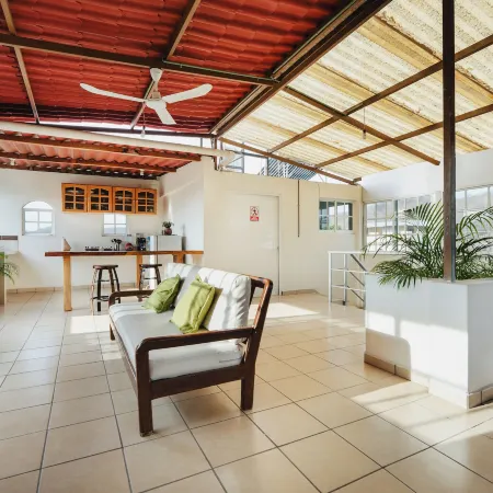 HOTEL CASA PALMARES