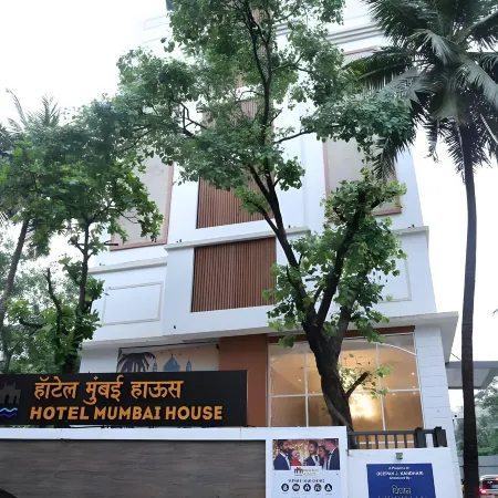 Hotel Mumbai House Mindspace Malad Отели рядом с достопримечательностью «Пляж Акса»