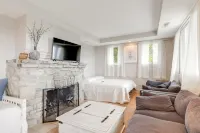 Queen City Sanctuary w/ Views, 3 Mi to Downtown! - Homestays