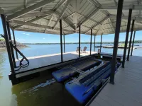 Dockside Dreamz #1 w/beach and dock - Close to Clarksville and Bluestone launch