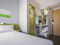Ibis Budget Fortaleza Praia de Iracema - parking