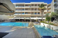 Saint Constantine Hotel - Kolam Renang