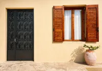 Private Studio Retreat in Zakros, Crete With Scenic Views