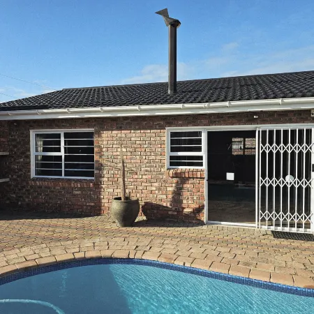 Menza Self-Catering in George South Africa- relaxing home-away-from home