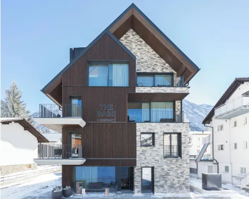 The Base Andermatt Ξενοδοχεία στην πόλη Andermatt