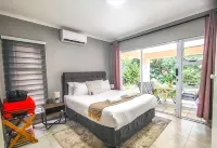 Coastal Chic in the Heart of Ballito  3-Bed Oasis - 2 ดาว