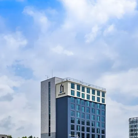 Jeju Pureun Hotel Отели рядом с достопримечательностью «Центральная библиотека Согвипхо»