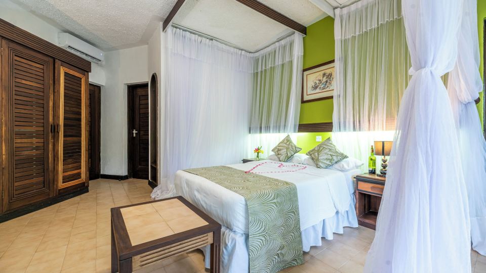 Safari Beach Hotel