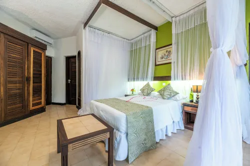 Safari Beach Hotel