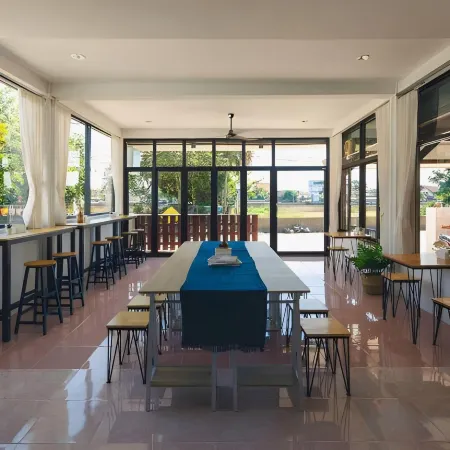 Yindee Travellers Lodge