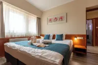 Holiday Club Apartman Hotel - 3-Star