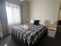 Porepunkah Pines Holiday Park - balcony