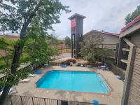 Ramada by Wyndham Westminster Denver - Pet friendly