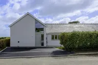 Stylish Barn Retreat for 8 - Alloggi