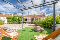 GuestReady - Quaint house with Patio - 2-Sterne