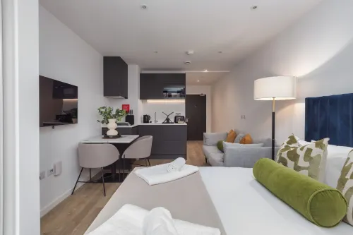 Cable Street - Condos