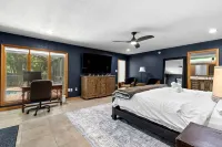 Tampa Oasis Private Pool Sauna Sleeps 14 - Wifi