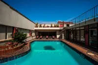 The Royal Hotel by Coastlands Hotels & Resorts - С бассейном