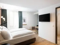 elaya hotel regensburg city center, Trademark Collection by Wyndham Hotels in der Nähe von Alte Steinbrücke