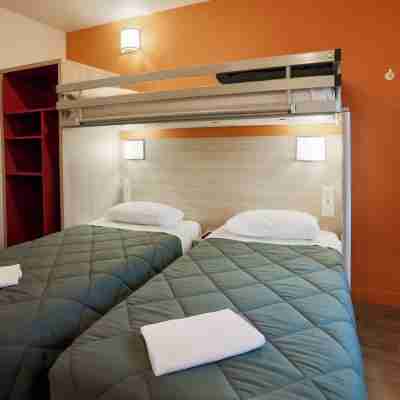 Première Classe Plaisir Gatines Rooms