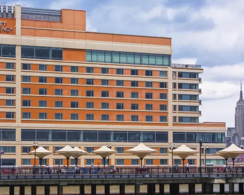 حياة ريجينسي جيرسي سيتي أون ذا هودسون Hotels near متنزه هاميلتون