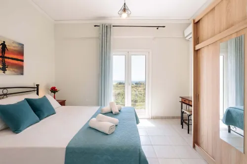 Serenity and Views - Beachside Escape - Apartments
