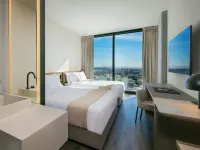 AC Hotel Downtown Los Angeles Hotels near Microsoft Theater