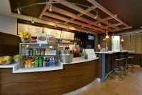 Courtyard Bentonville - bar