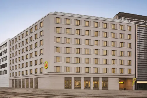Super 8 by Wyndham Chemnitz - Desayuno