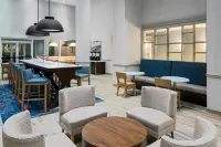 Hampton Inn & Suites Charlottesville-at the University - 2-Star