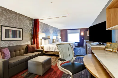 Home2 Suites by Hilton Edmonton South - Pools