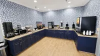 AmericInn by Wyndham Minot - Frühstück
