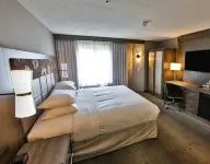 DoubleTree by Hilton Hotel Atlanta-Alpharetta - parking
