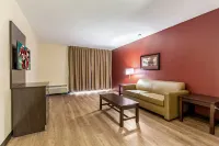 Red Roof Plus+ & Suites Houston - IAH Airport SW - 2 Yıldız