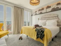 Pousada Alfama Hotels near Museu do Fado