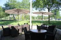 Bastion Hotel Leiden Voorschoten - Parkering