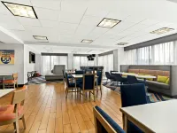 Hampton Inn Blytheville - parking
