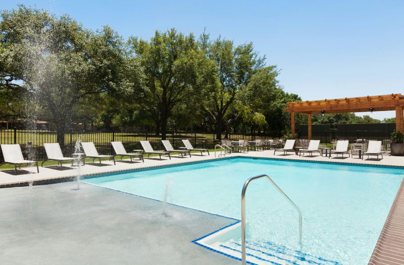 Embassy Suites San Antonio Brooks Hotel & Spa photo 2