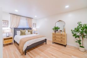 Emerald Escape - UNR & Pet Friendly - Fenced Yard